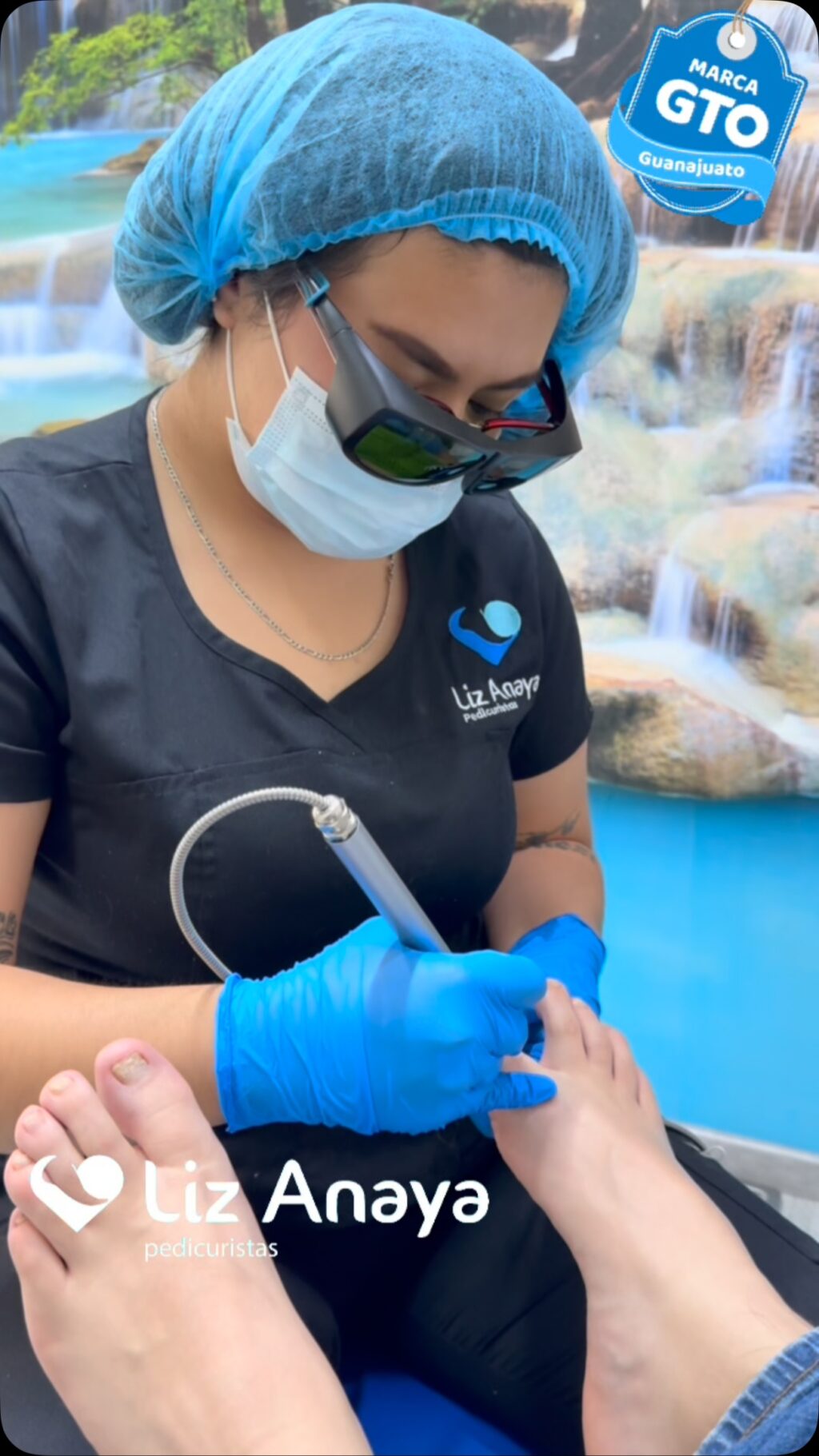 Instagram post from pedicuristaslizanaya. This post is in position 7.