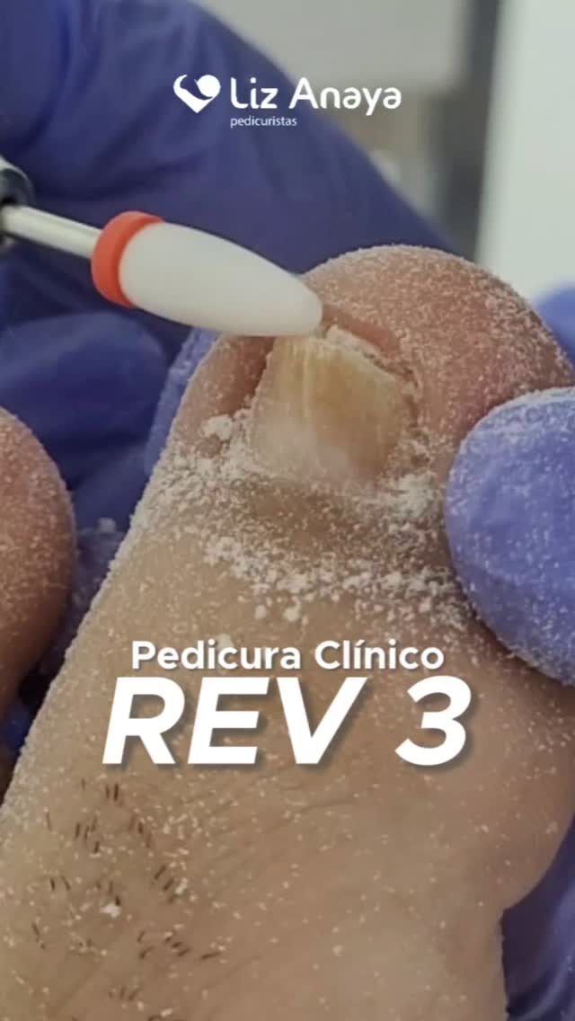 Instagram post from pedicuristaslizanaya. This post is in position 13.