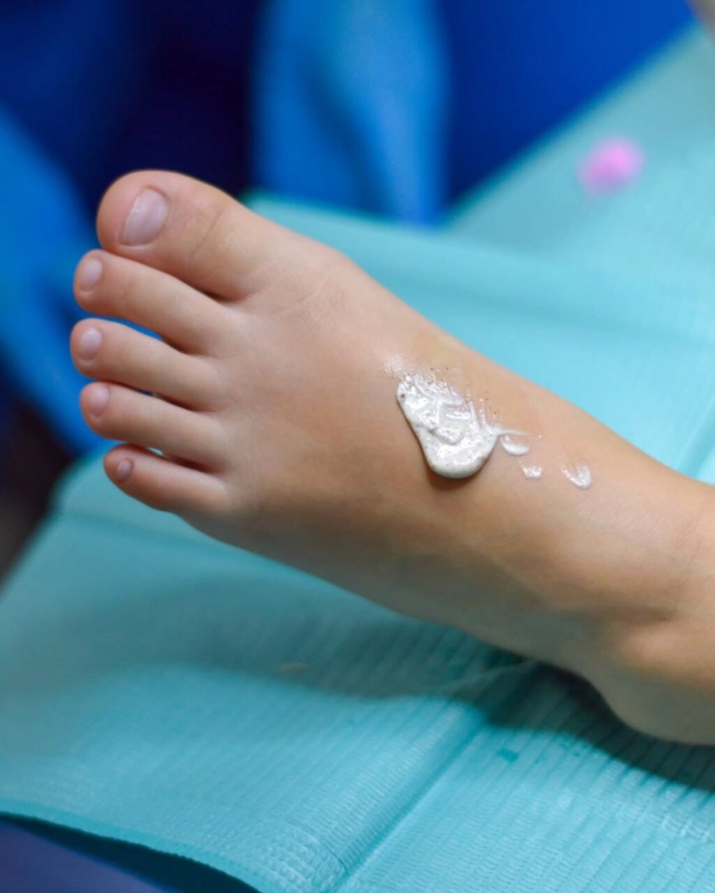 Instagram post from pedicuristaslizanaya. This post is in position 12.